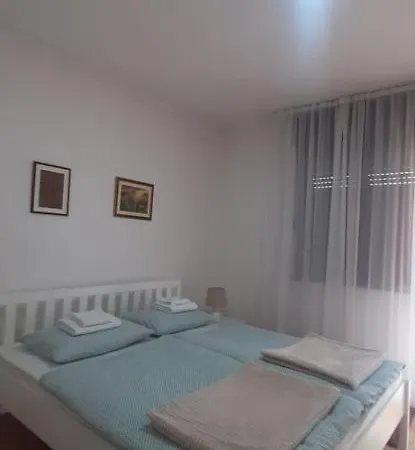 Ika-M Apartment Bihac Exterior photo